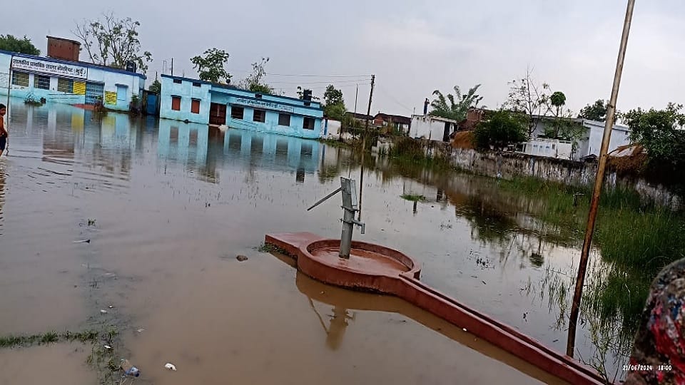 Monsoon reached Kabirdham Heavy rains many villages submerged