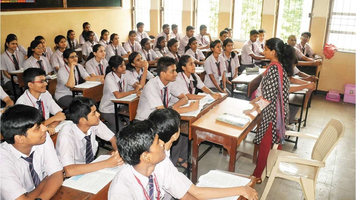 UP: Transfer policy of teachers of government secondary schools continues, will be able to give option of five
