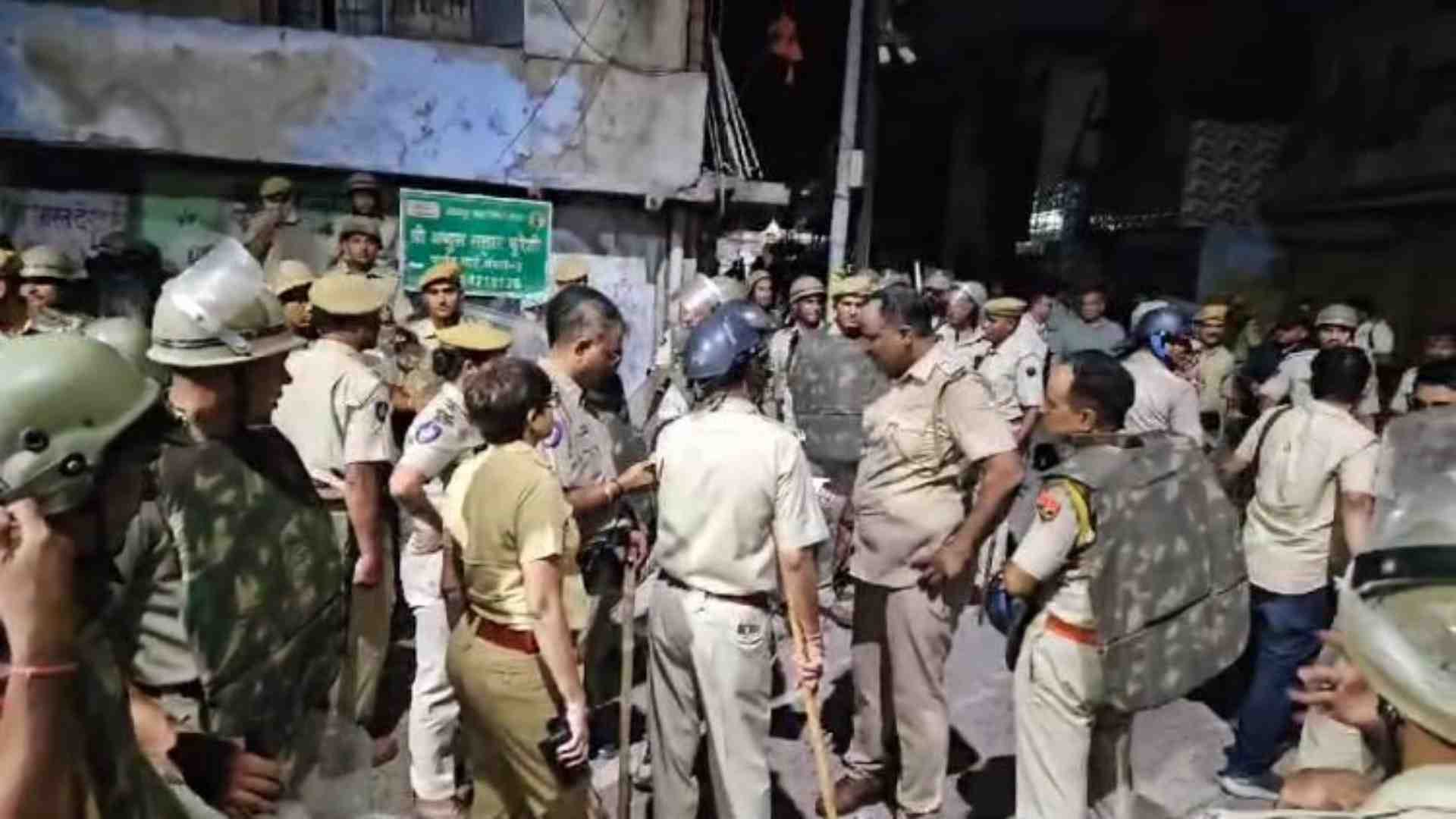 उपद्रव के बाद फोर्स ने संभाला मोर्चा।