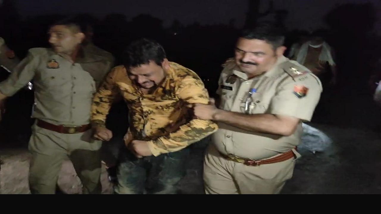 bareilly firing news police arrested an accused in encounter