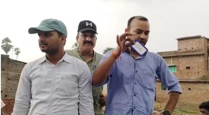 Bihar: CBI team from Delhi attacked in Nawada, officers had come to investigate fake police NEET paper leak.