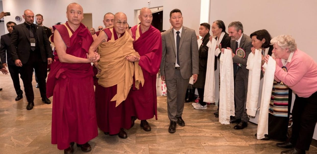 Tibetan spiritual leader Dalai Lama reached Zurich, Switzerland, welcomed by people on the streets