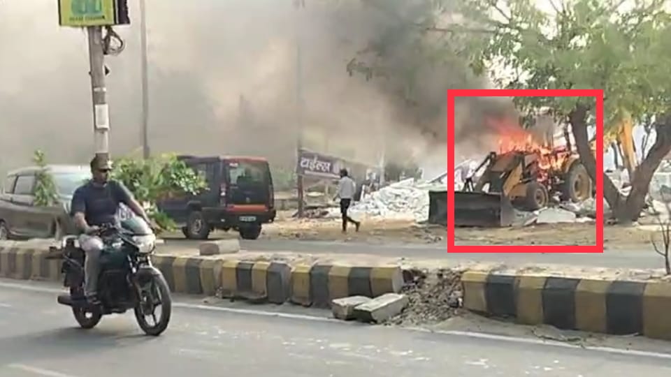 Bareilly uproar Both groups are linked with BJP one is backed by a minister husband and other by a former MLA
