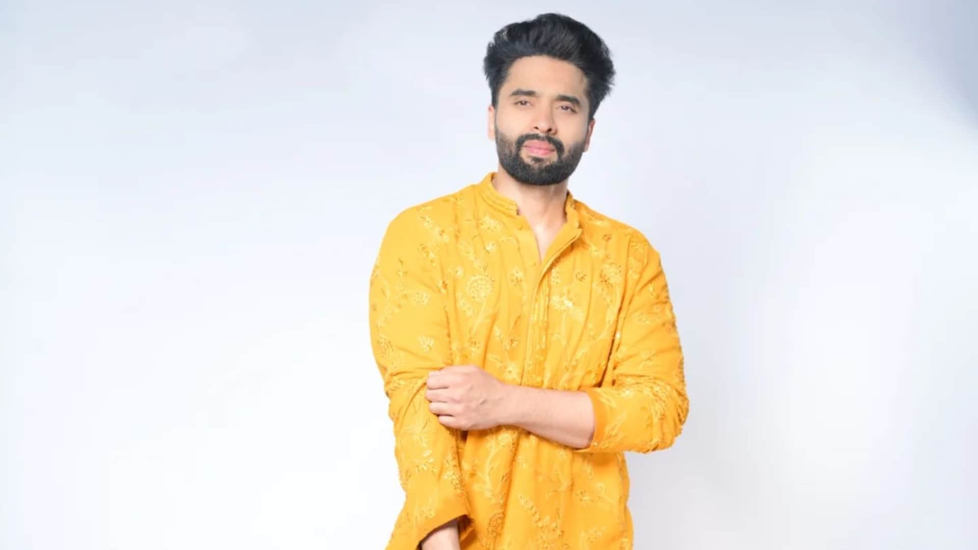 Jackky Bhagnani Vashu Bhagnani file Complaint Against Ali Abbas Zafar for misuse Bade Miyan Chote Miyan Funds