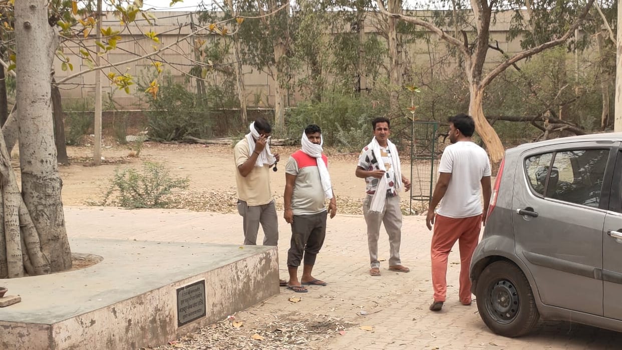 lonely woman died in house in Dadri under suspicious circumstances, it was discovered after a foul smell