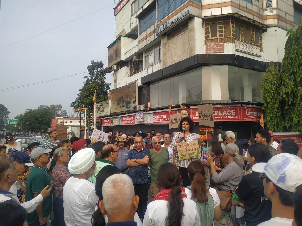 Dehradun News Many Organizations Held Padyatra for stop tree cutting and save Environment greenery