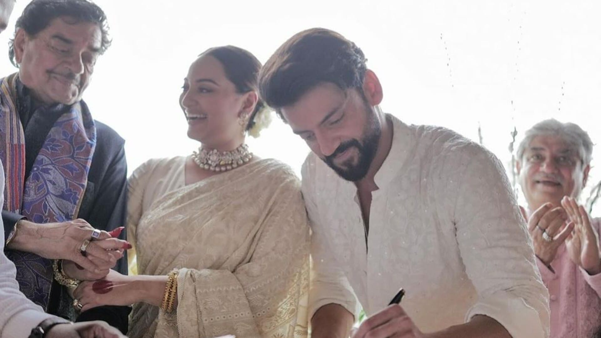 Sonakshi Sinha Zaheer Iqbal Wedding why actress wore 44 year old saree know reason here