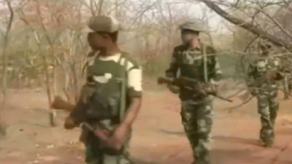 Encounter between security forces and Naxalites in the forest of Muhkot in Dhamtari
