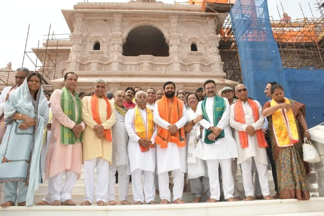 Haryana chief minister Nayab Saini offered prayer to Ramlala in Ayodhya.