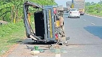 Bihar: Six people including four teachers injured in a horrific collision between auto and truck, two critical