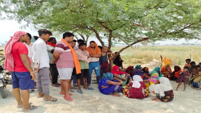 Prayagraj Accident Five people of the same family riding a bike died in a collision with a tanker