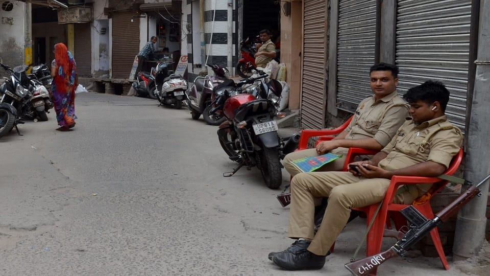 Aligarh Mamu Bhanja-Ghas mandi under tight security