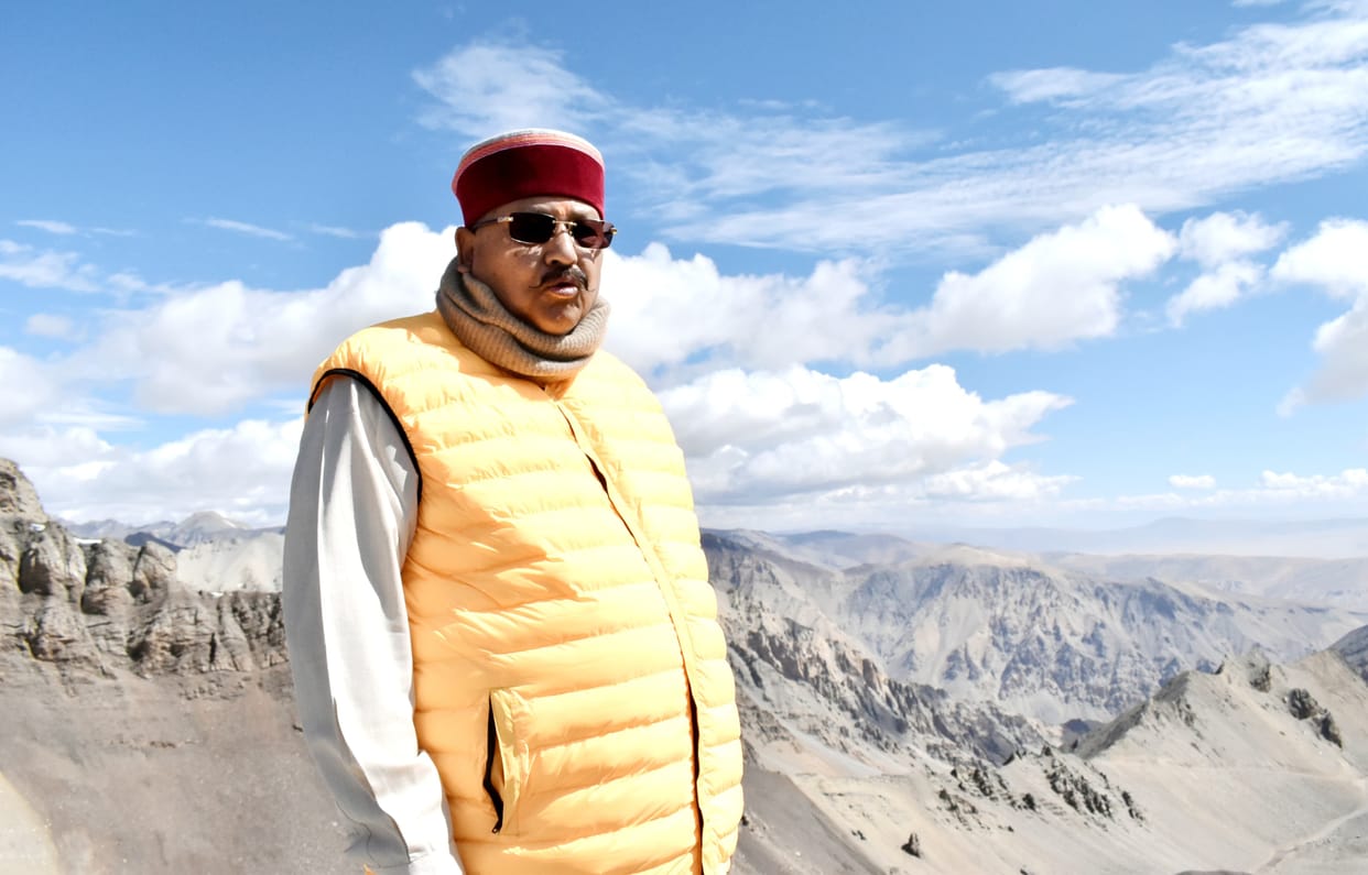 Uttarakhand Tourism Minister  Satpal Maharaj doing Kailash Darshan from Old Lipulekh Pass