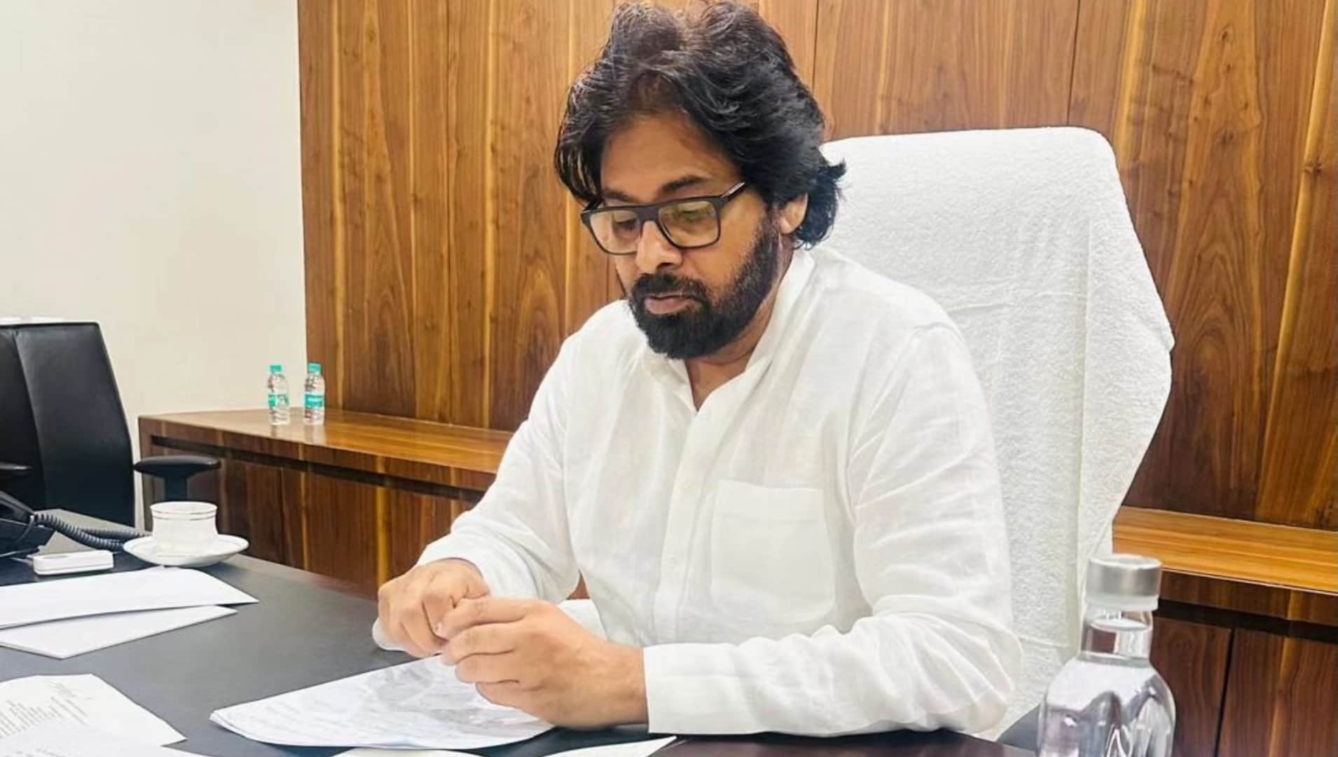 Hari Hara Veera Mallu first song to release on 6 january 2025 at 9 6 am Pawan Kalyan film new poster out