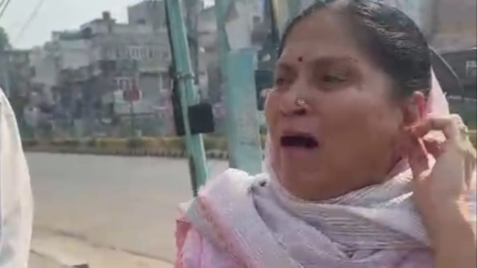 Bike riding robbers looted gold earrings of elderly woman in Jalandhar