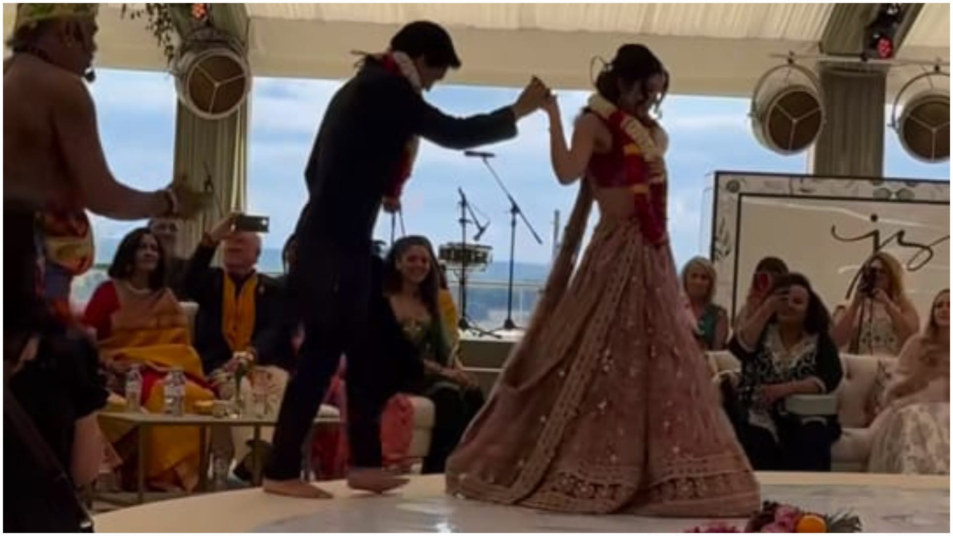 Vijay Mallya son Siddharth Mallya Takes Phera With Jasmine In A Hindu Wedding Photos Viral On social Media