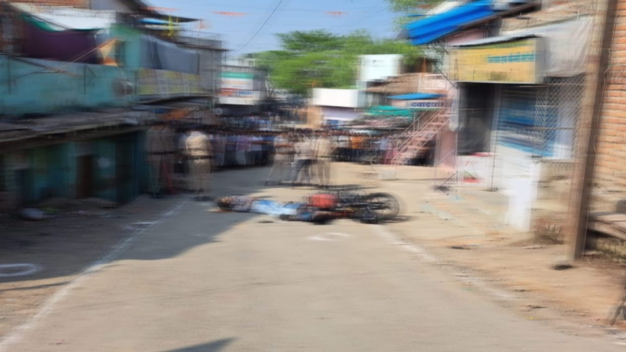 MP Crime News Triple Murders in Damoh Two Shot, One Throat Slashed News in Hindi