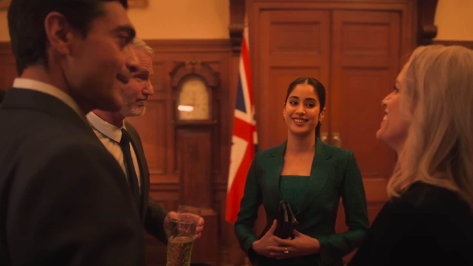 Ulajh New Poster out Janhvi Kapoor ready to compete with Ajay Devgan fans got excited