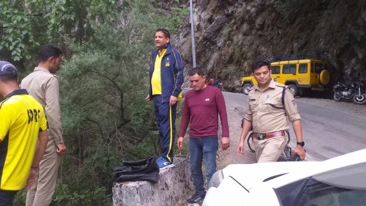 Bike accident near Gangotri Highway two people died Uttarkashi Uttarakhand News in hindi
