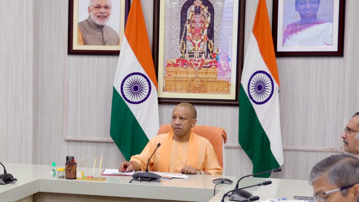 CM Yogi Adityanath review meeting on many projects.
