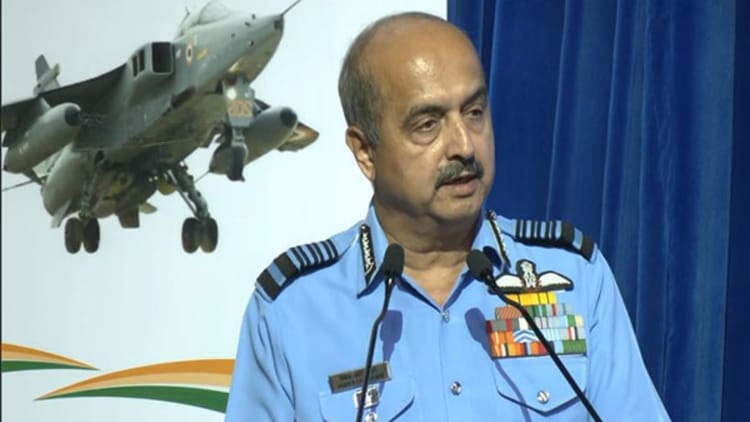 Air Force Chief Vr Choudhary Expressed Concern Over Delay In Delivery Of Lca Tejas – Amar Ujala Hindi News Live