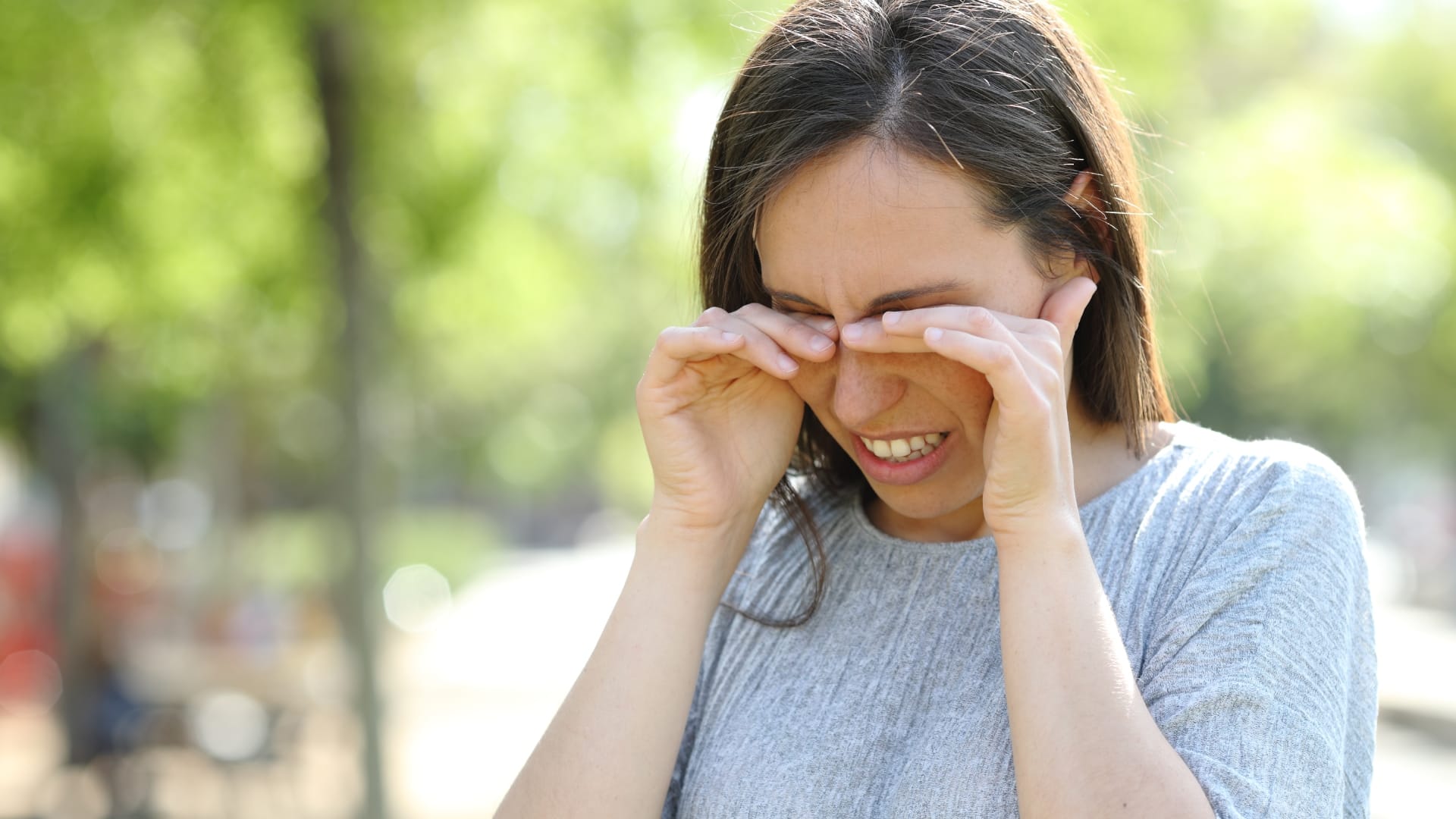 Eye Care Tips benefits and side effect of putting kajal in eyes