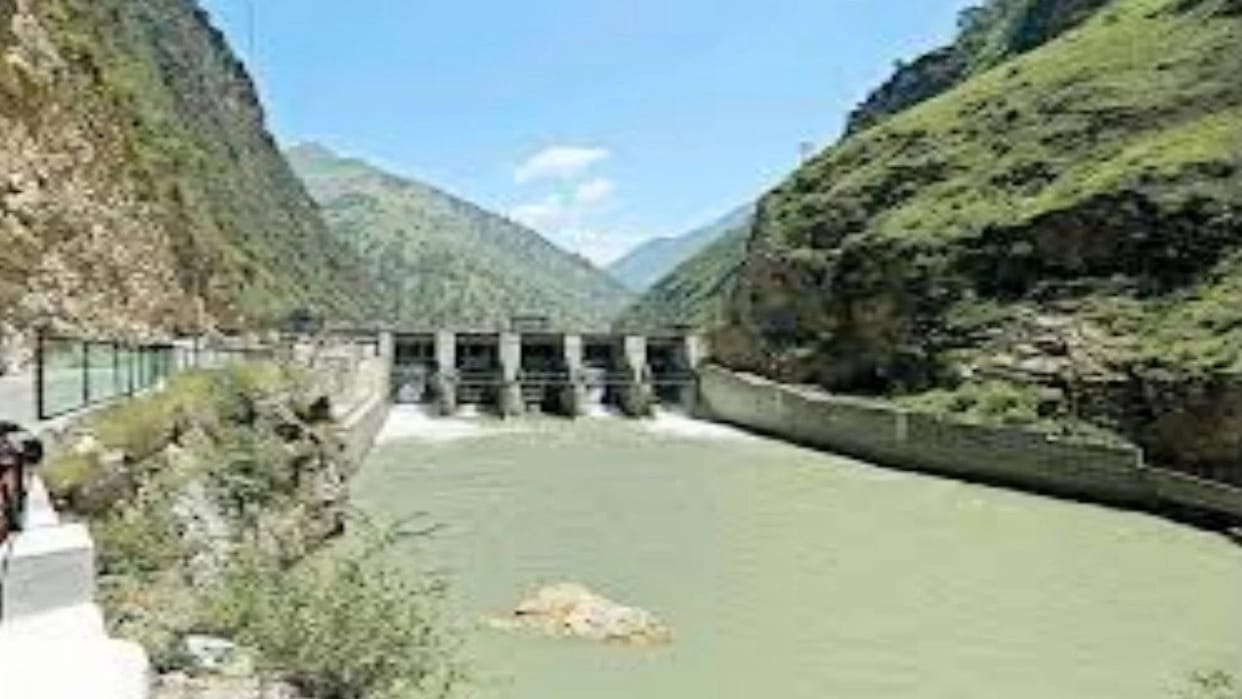 Gates will be opened to remove silt from Larji Dam, people appealed not to go to the banks of Beas river