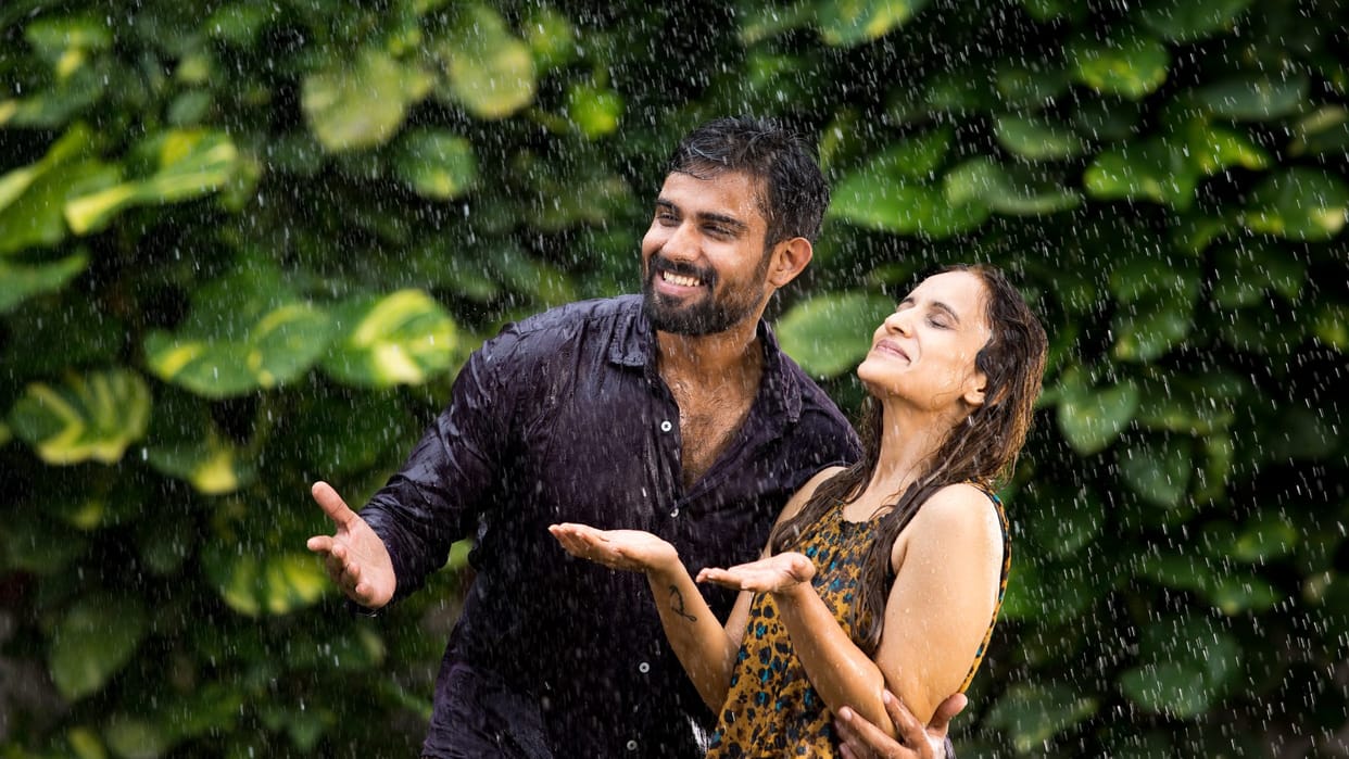 Monsoon Dating Tips Going On A Date in Rain Keep These Tips In Mind To Avoid Embarrassment