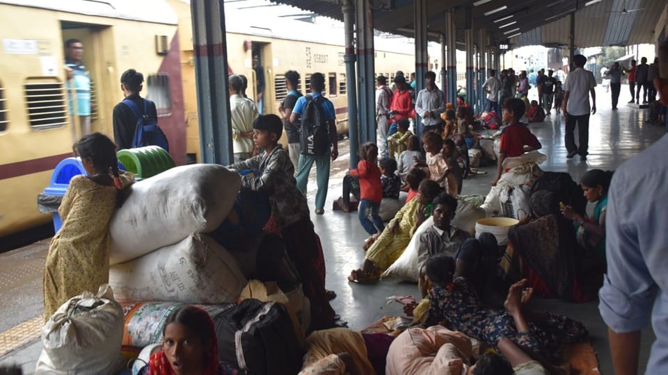 Railway News: General coaches to be increased in more than 20 trains, Railway Minister meeting with officers