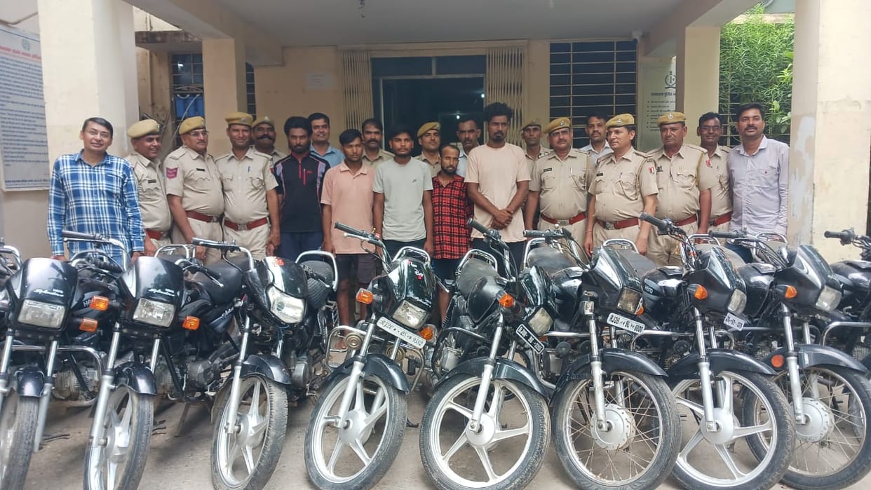 Tonk News: Police caught three buyers along with two bike thieves, 12 vehicles recovered