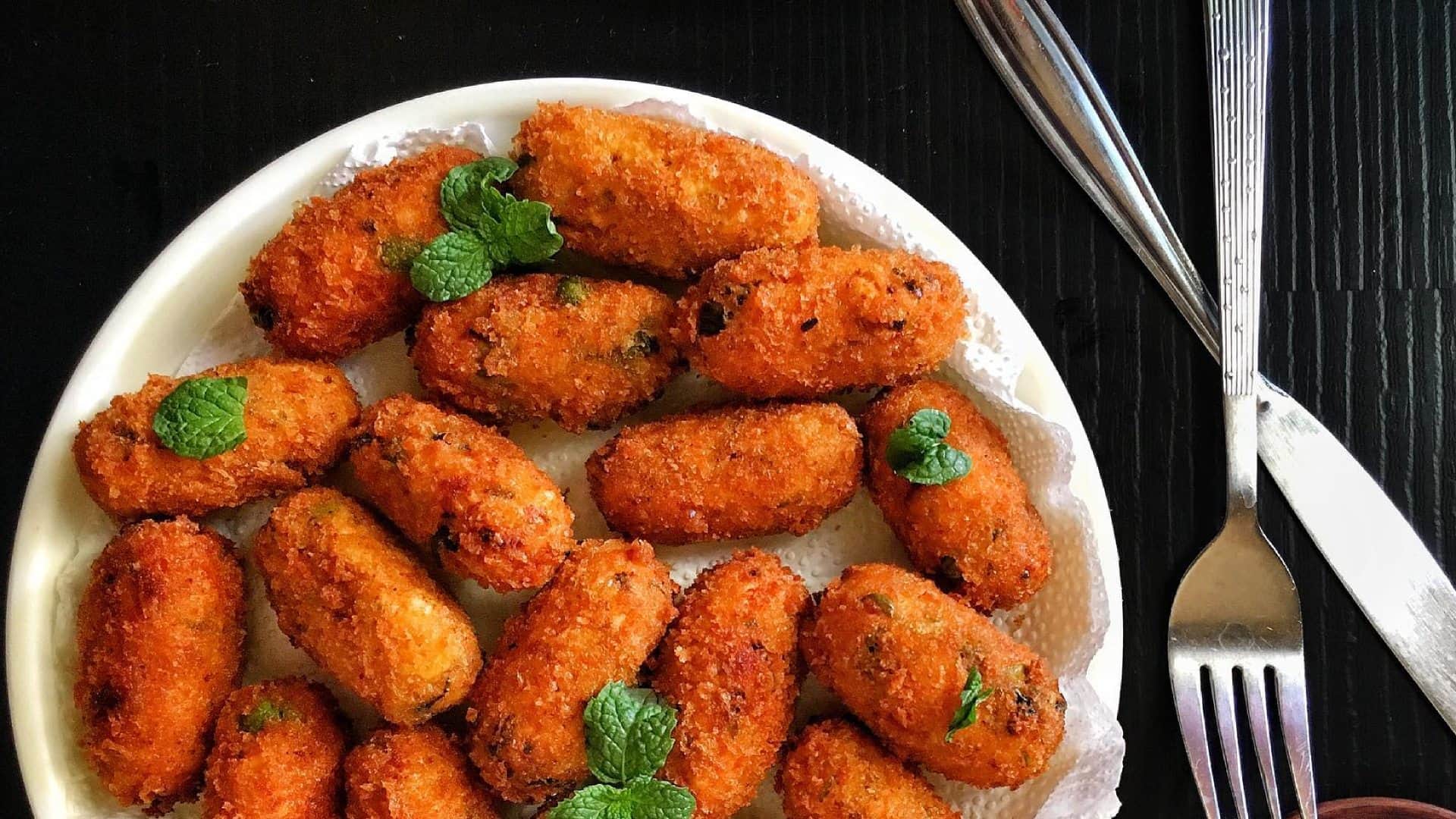 Kitchen Tips How to Make Tasty Dishes From Green Peas For Tea Time Hari Matar Se Banne Wali Recipe