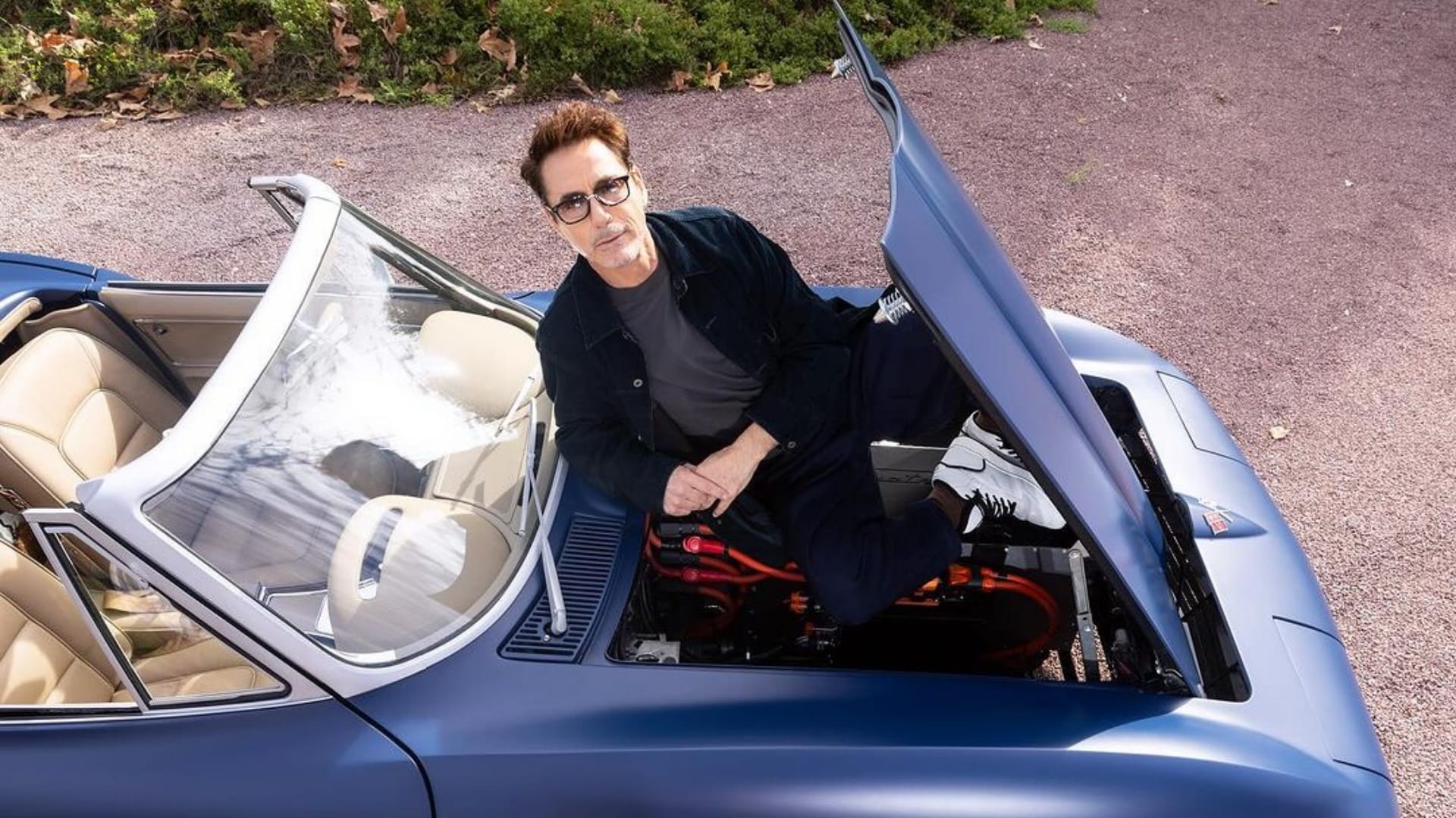 Hollywood Celebs Who Love Indian Culture Julia Roberts Will Smith Huge Jackman Robert downey Jr