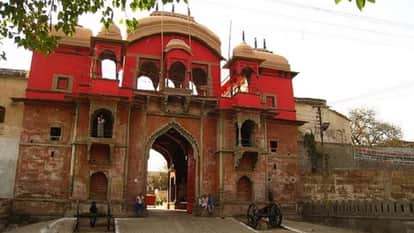Kashi royal family Brother and sister clash again over installing tin shed at Ramnagar Fort in varanasi