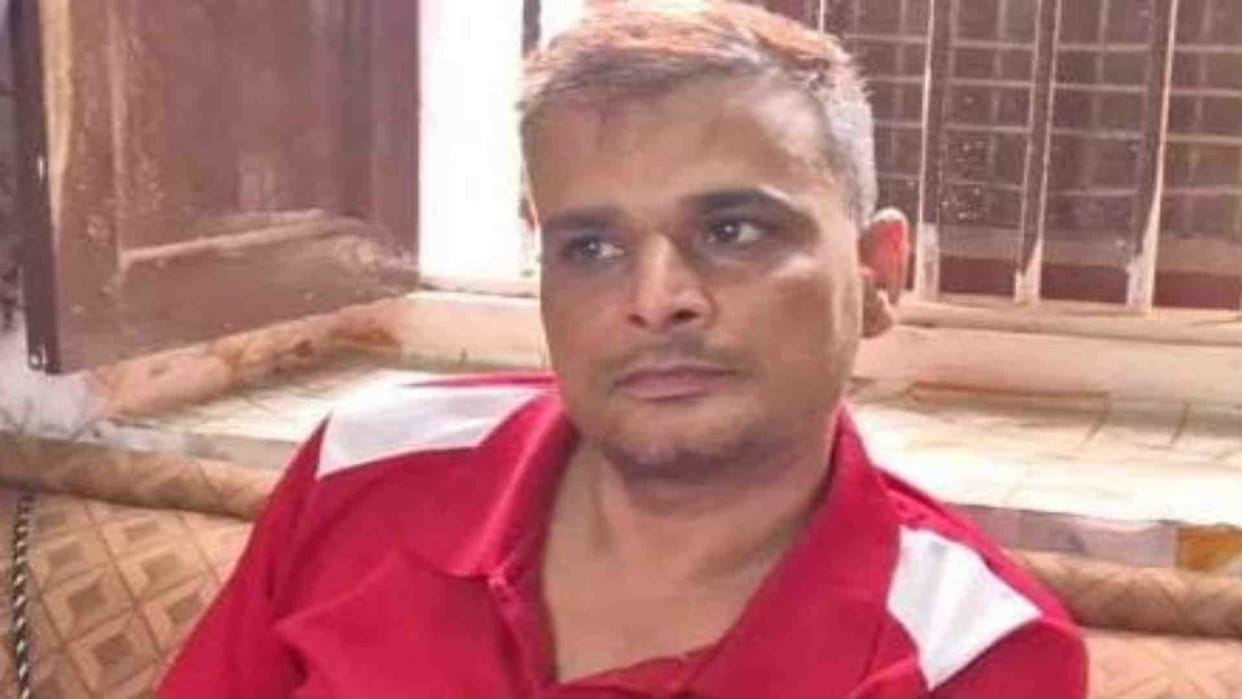 Dausa News: ACB traps Patwari while taking bribe of Rs 7,000