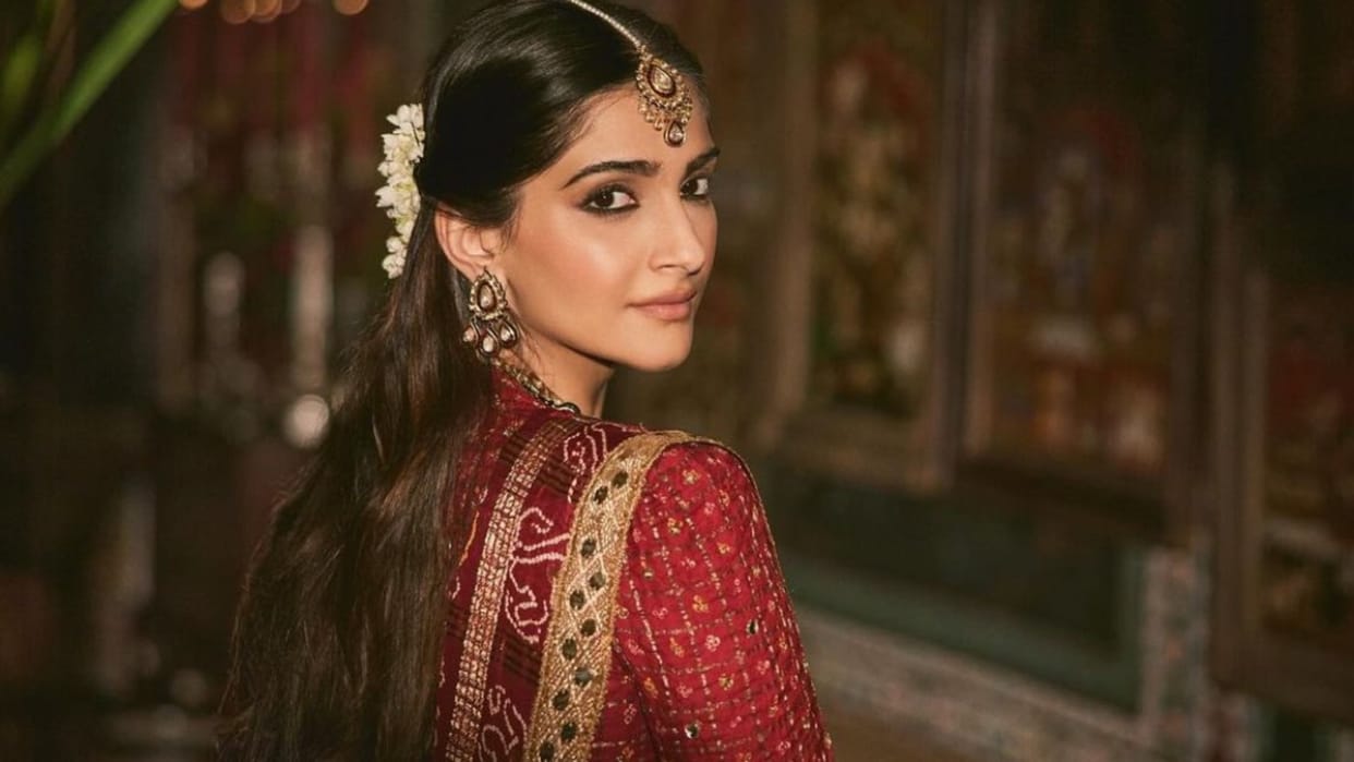 Sonam Kapoor reveals she was borrowing clothes from designers to follow her passion for fashion at age of 20
