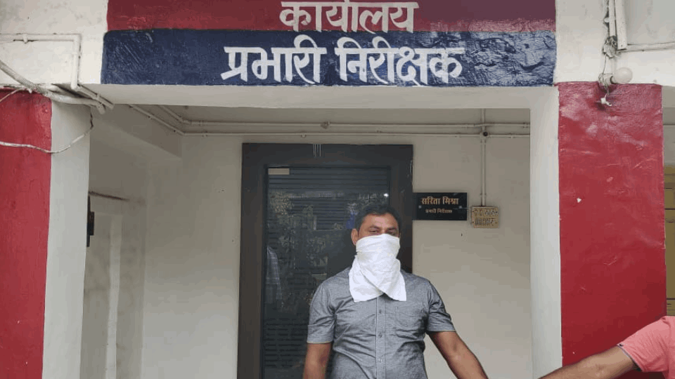 Anti corruption team arrested steno in Jhansi