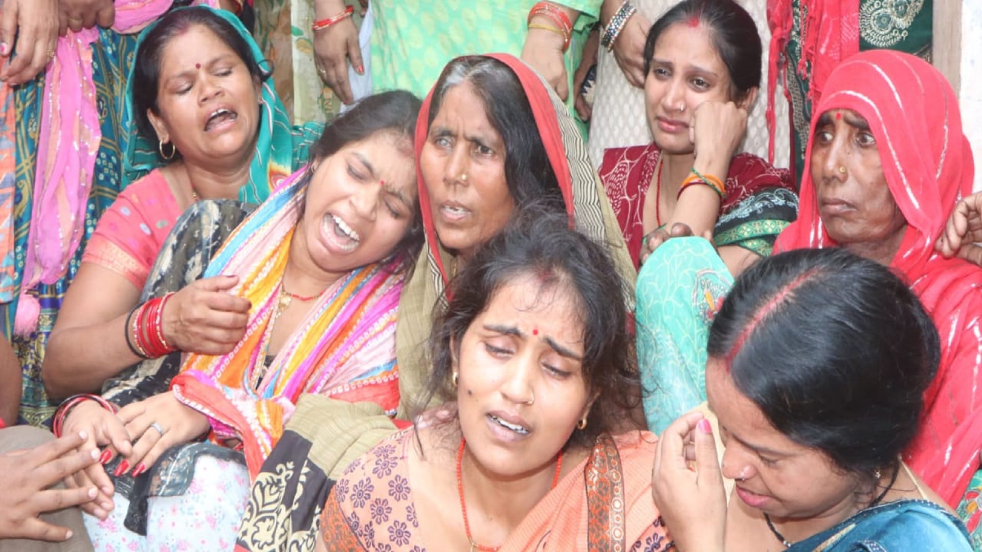 Sukma Naxal attack Kanpur Shailendra lived a life of struggle he worked as labourers during summer vacations