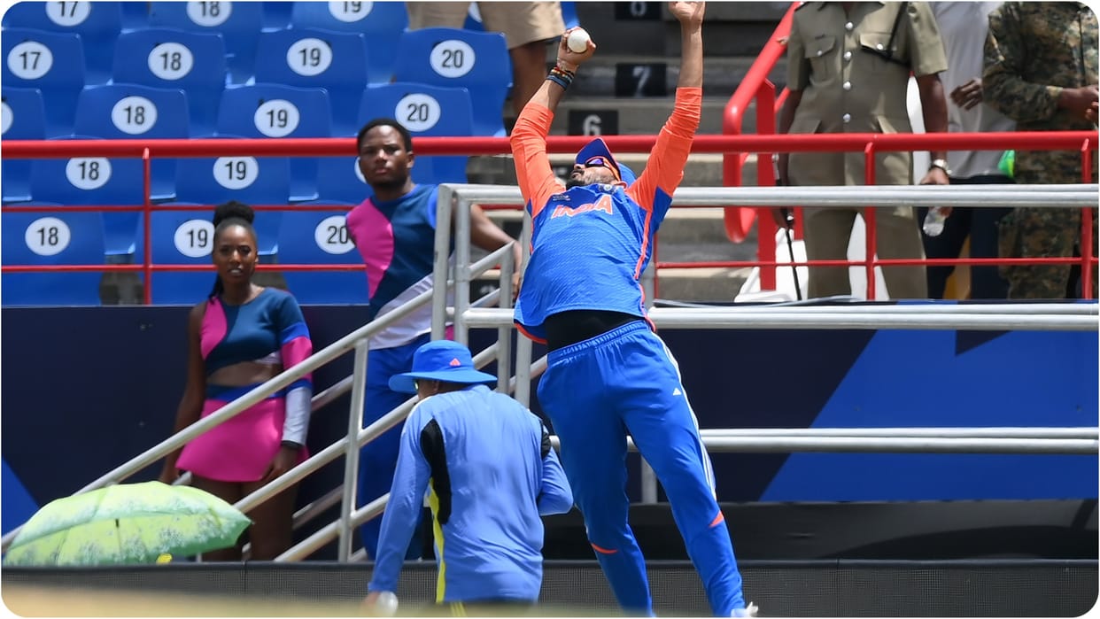 T20 World cup : Axar Patel bags best fielding award after superb catch against Australia BCCI shares video