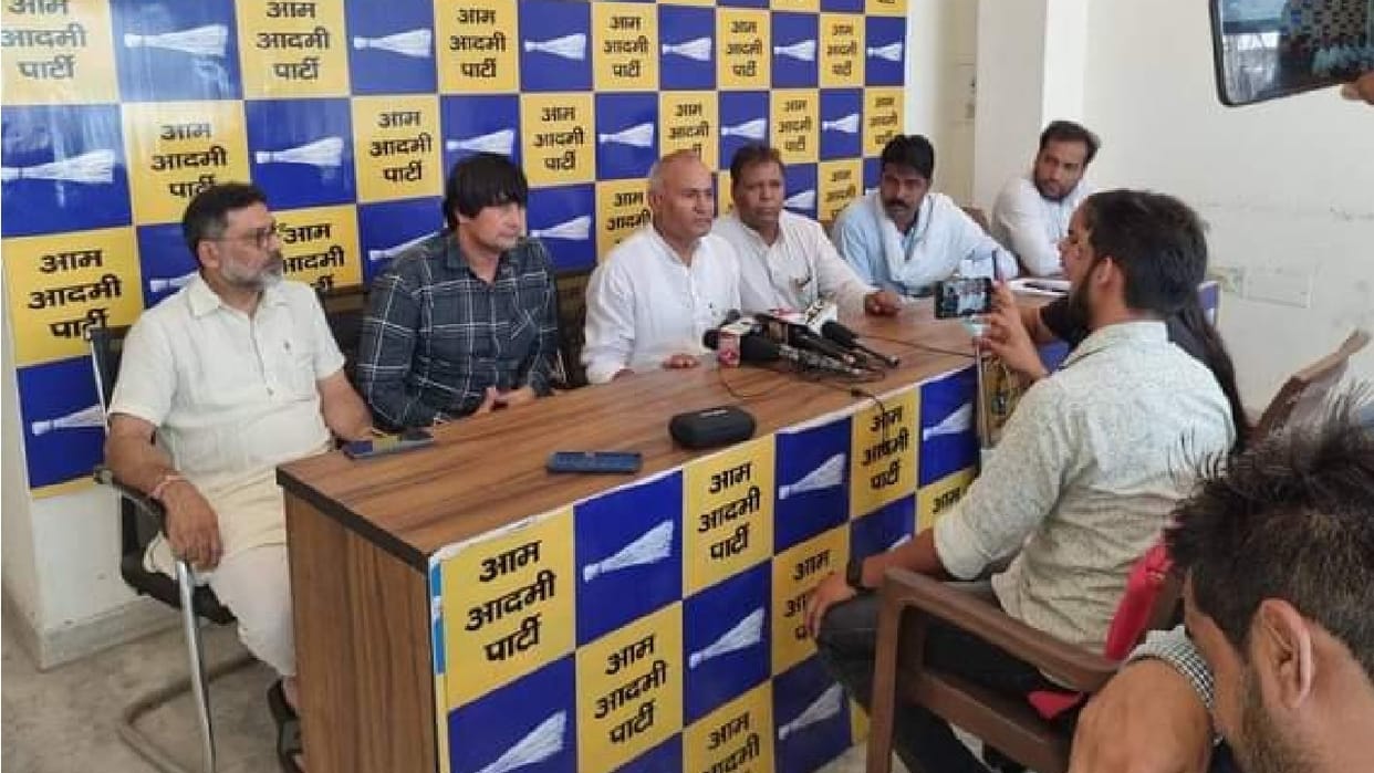 AAP district president surrounded the government on the issue of unemployment in Rohtak