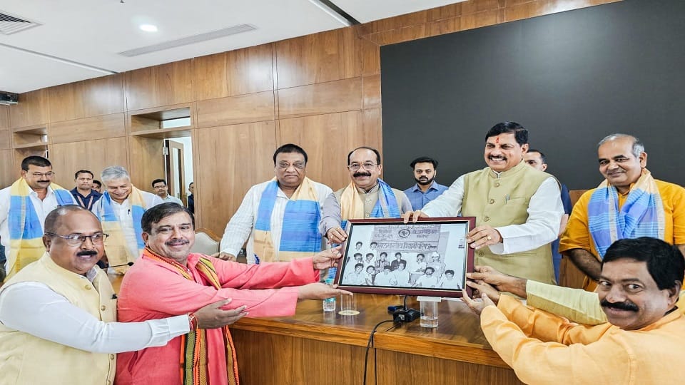 एमपी के सीएम मनोज यादव