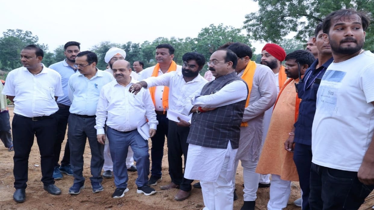CG News: Deputy CM Arun Saw inspected the multi-village water supply scheme and road construction works