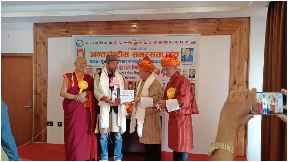 Jhunjhunu: Village gathered to welcome Suresh who returned after receiving international award