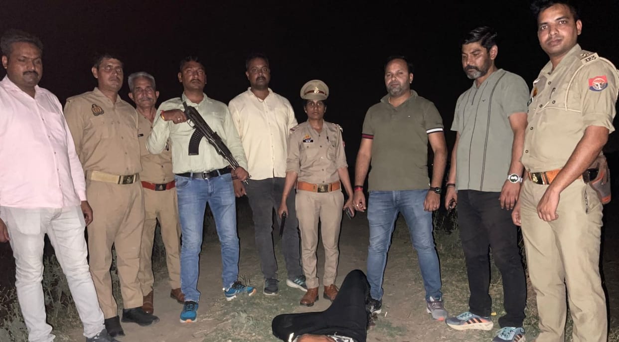 Police encounter with robbers, two shot and three arrested, used to stop passersby and rob them