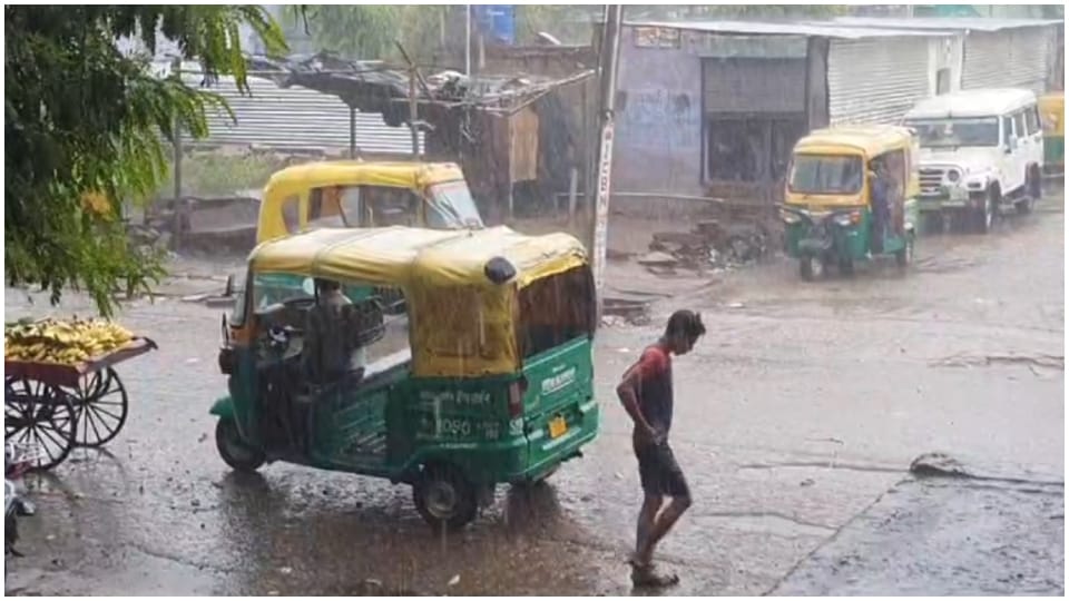 करौली में मानसून की पहली बारिश।