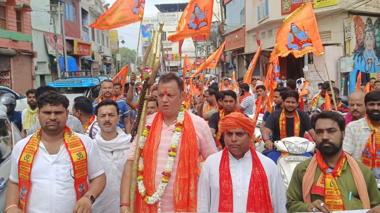 Hundreds devotees left for Baba Amarnath from Kashi group leaves every year
