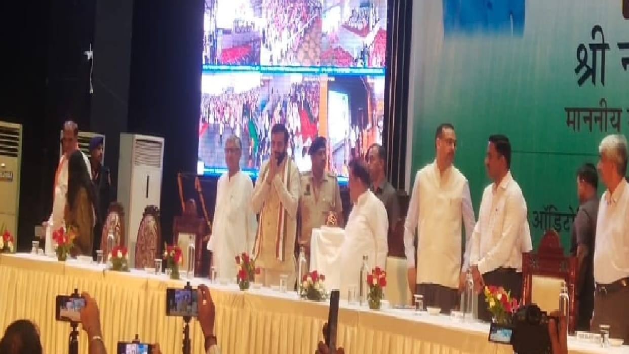 CM Naib Saini reached Rohtak, Will allot plots to beneficiaries of six cities, 7200 people will benefit