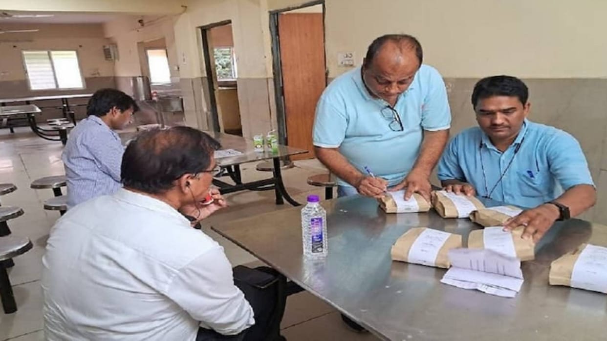 MP News Food department takes swift action in Bhopal imposes Rs 2.82 lakh fine on 14 institutions