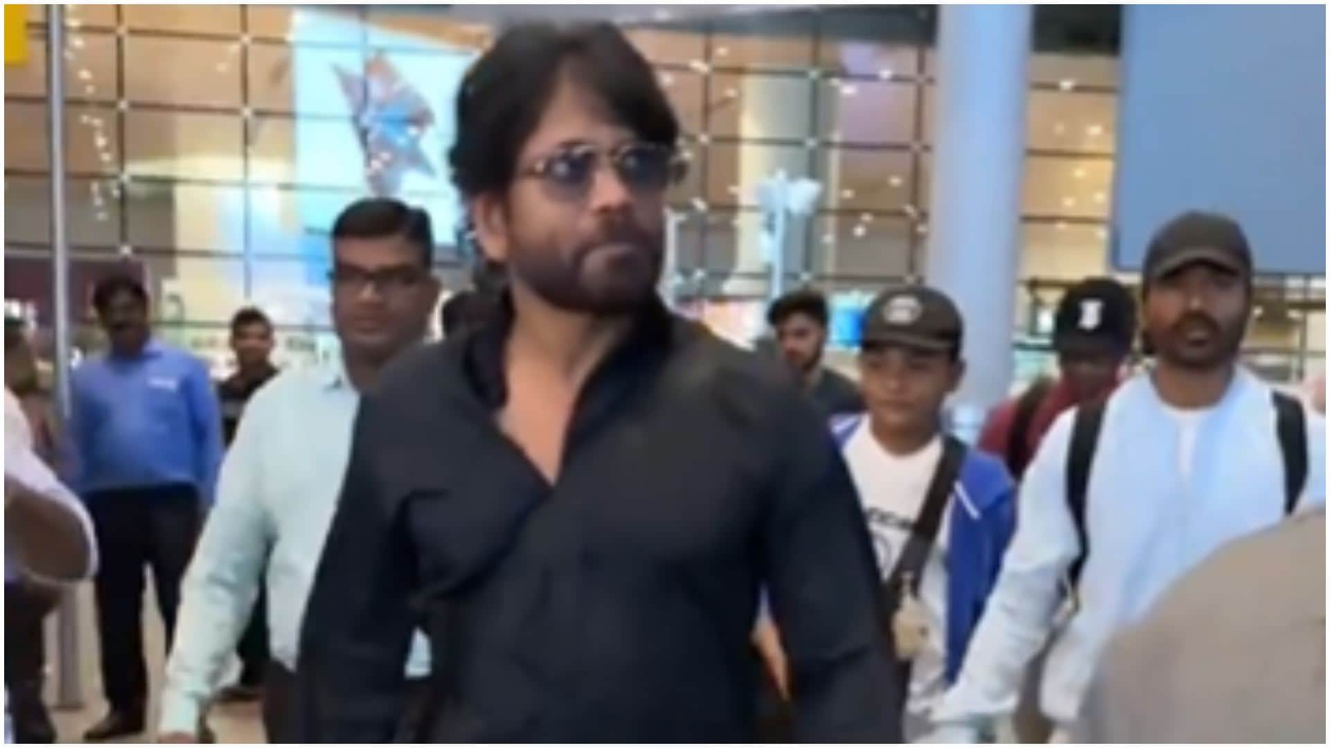 Nagarjuna Akkineni fulfilled wish of His Fan who got pushed by his Bodyguard and video gone viral