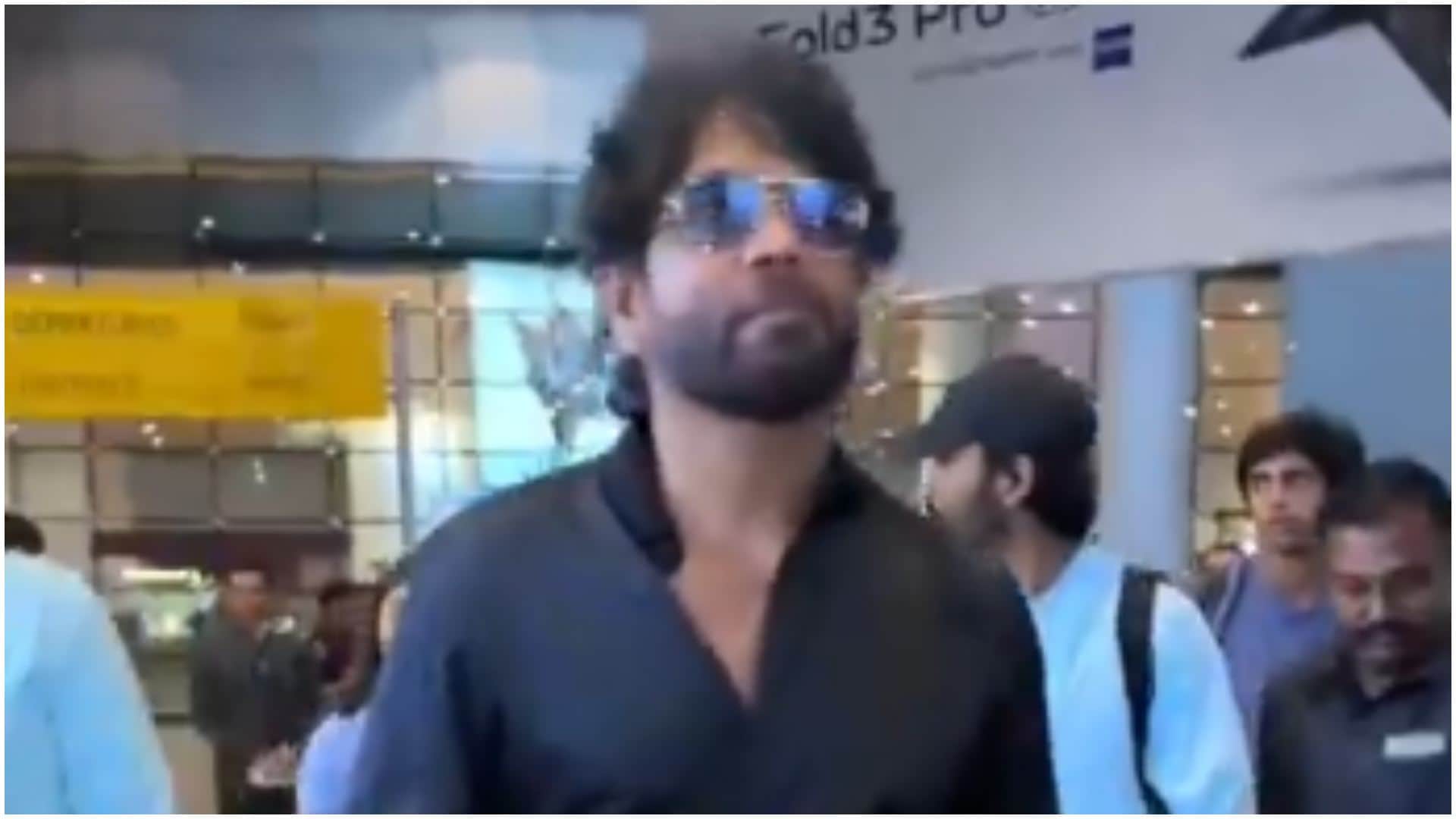 Nagarjuna Akkineni fulfilled wish of His Fan who got pushed by his Bodyguard and video gone viral