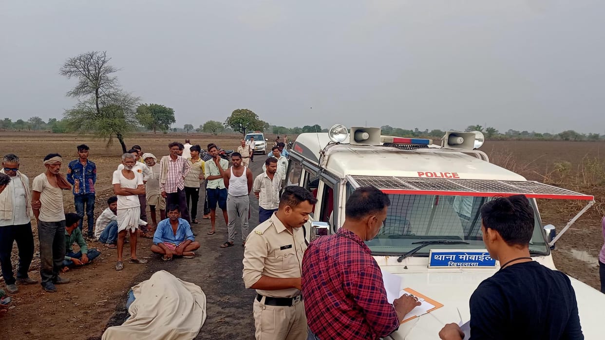 A farmer standing under a tree died due to lightning